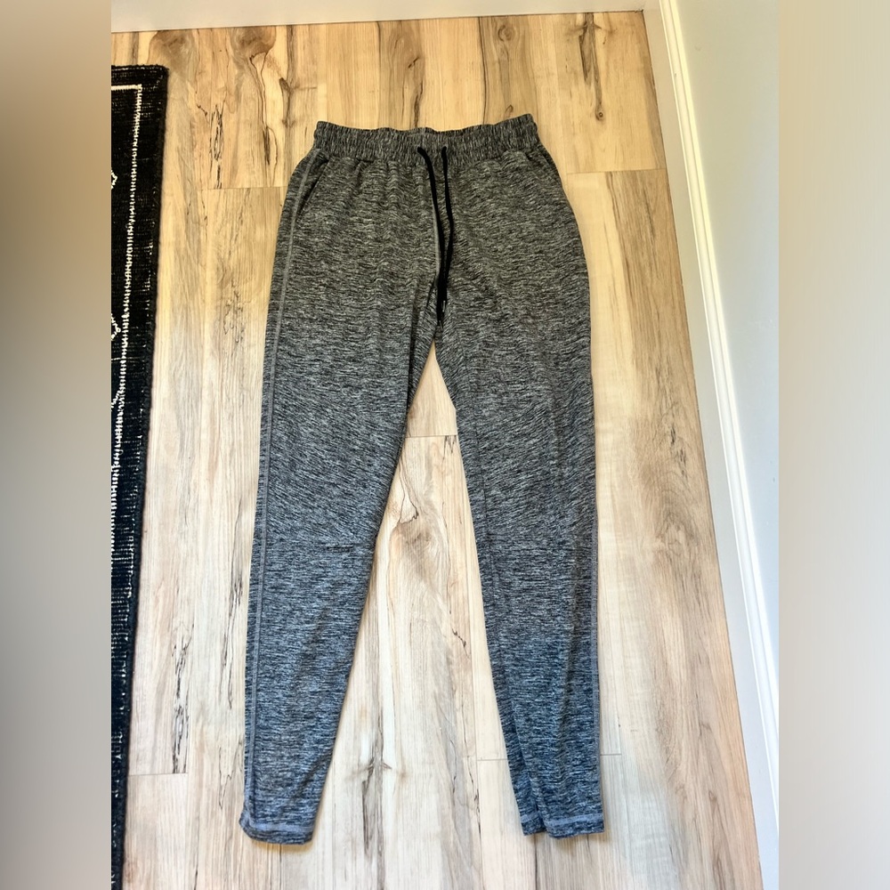 Outdoor voices women’s grey joggers size M